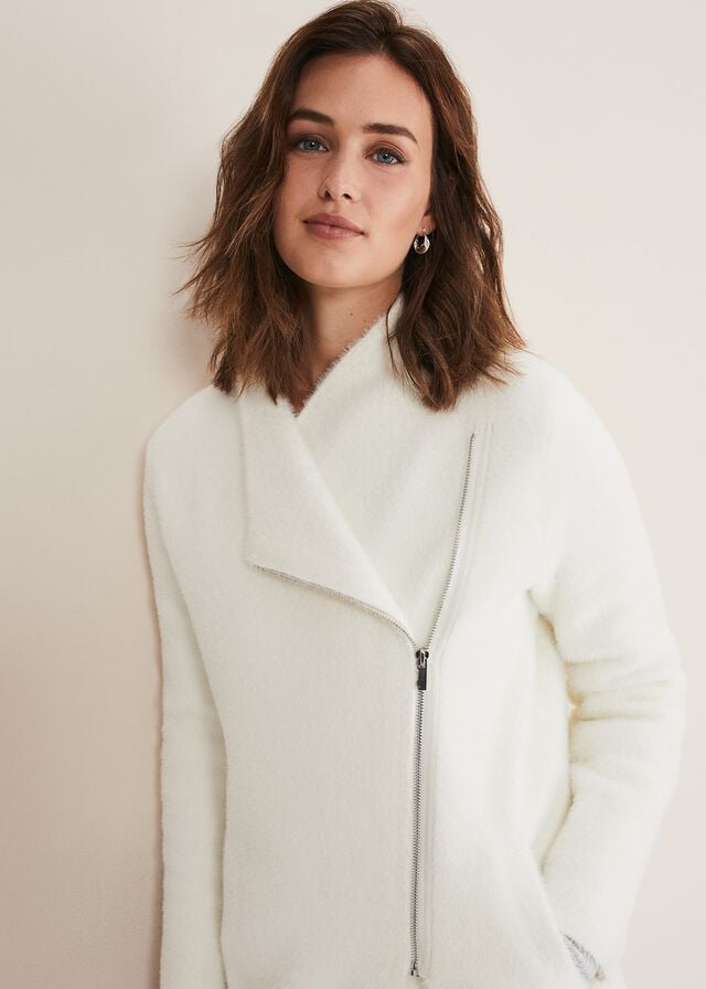 White Phase Eight Fia Fluffy Zip Coats | 5804GXTDP