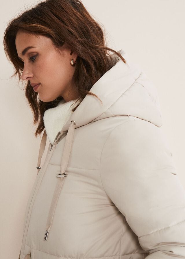 White Phase Eight Isla Toggle Puffer Coats | 3497WRCIG